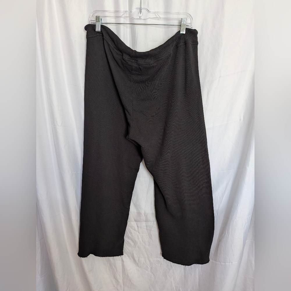 THE GREAT. The Wide Leg Cropped Sweatpant. Size 2 - Picture 6 of 6